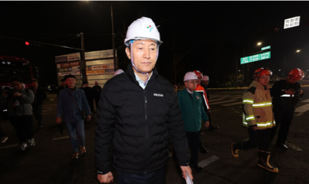 서울 강동구 싱크홀 사고 오토바이 운전자 사망