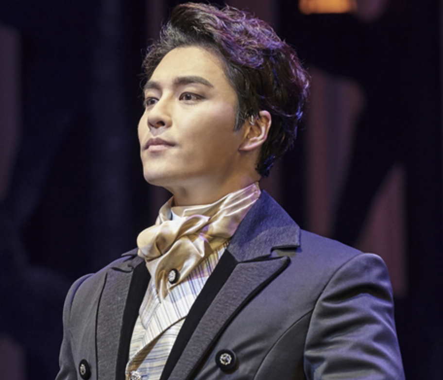 민우혁 뮤지컬 무대