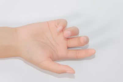손가락 끝이 저린 이유