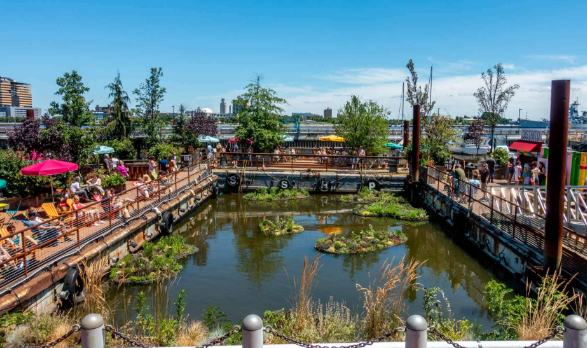 스프루스 스트리트 하버 파크(Spruce Street Harbor Park)