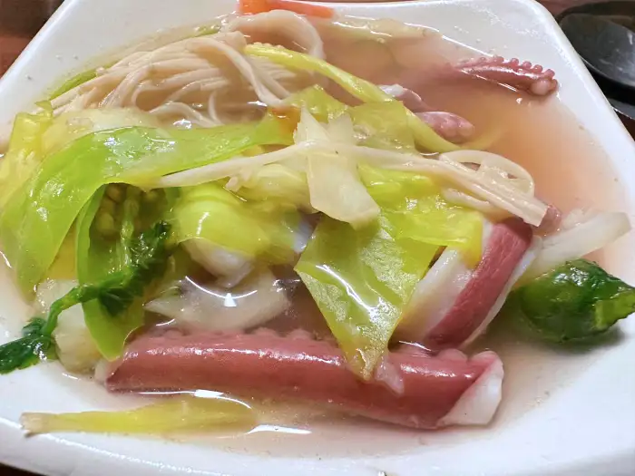 식객 허영만 백반기행 진도 초평항 솔비치 참기름 살짝 버무린 낙지 탕탕이 파 뿌리 숙회 맛집