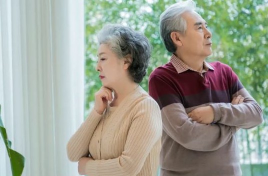 가족과 싸우는 꿈