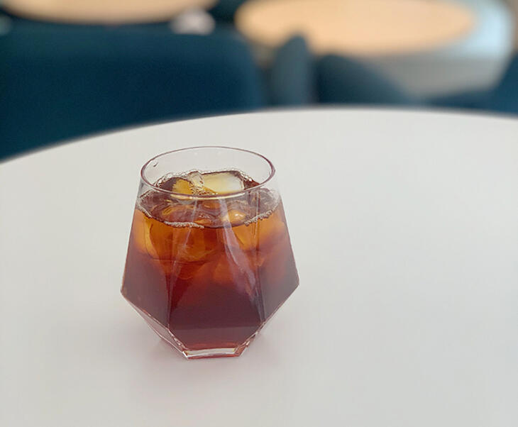 화려하거나 고가의 장비 없이 간편하게 즐기는 커피