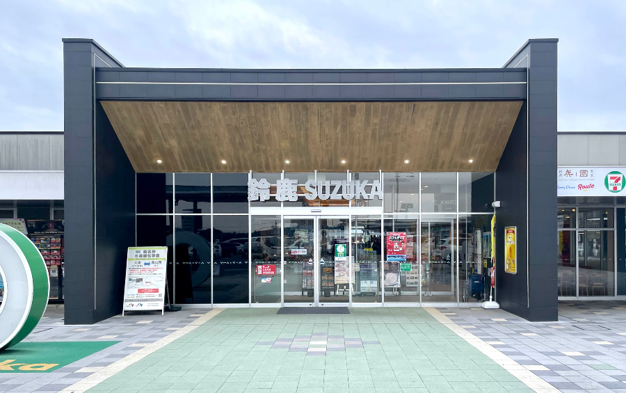 Suzuka PA 휴게소 출입문
