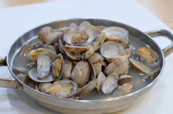 근감소증 예방을 위한 저강도 근력운동과 비타민 B12의 상관관계