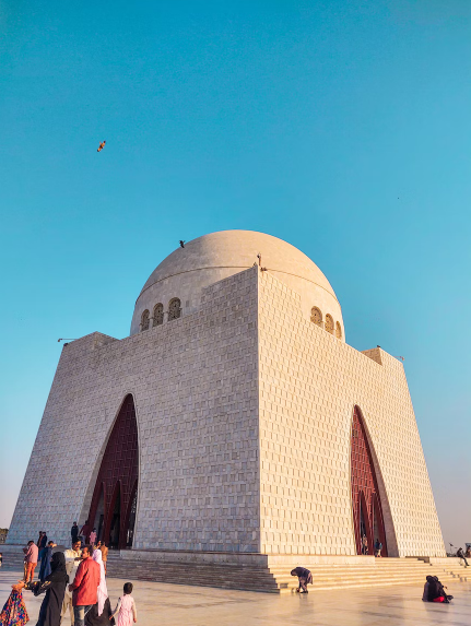 카라치 : 클리프턴 비치, 퀘이드 영묘, 모하타 궁전