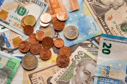 디지털 노마드를 위한 필수 금융 정보 – 해외에서 돈 관리하는 법