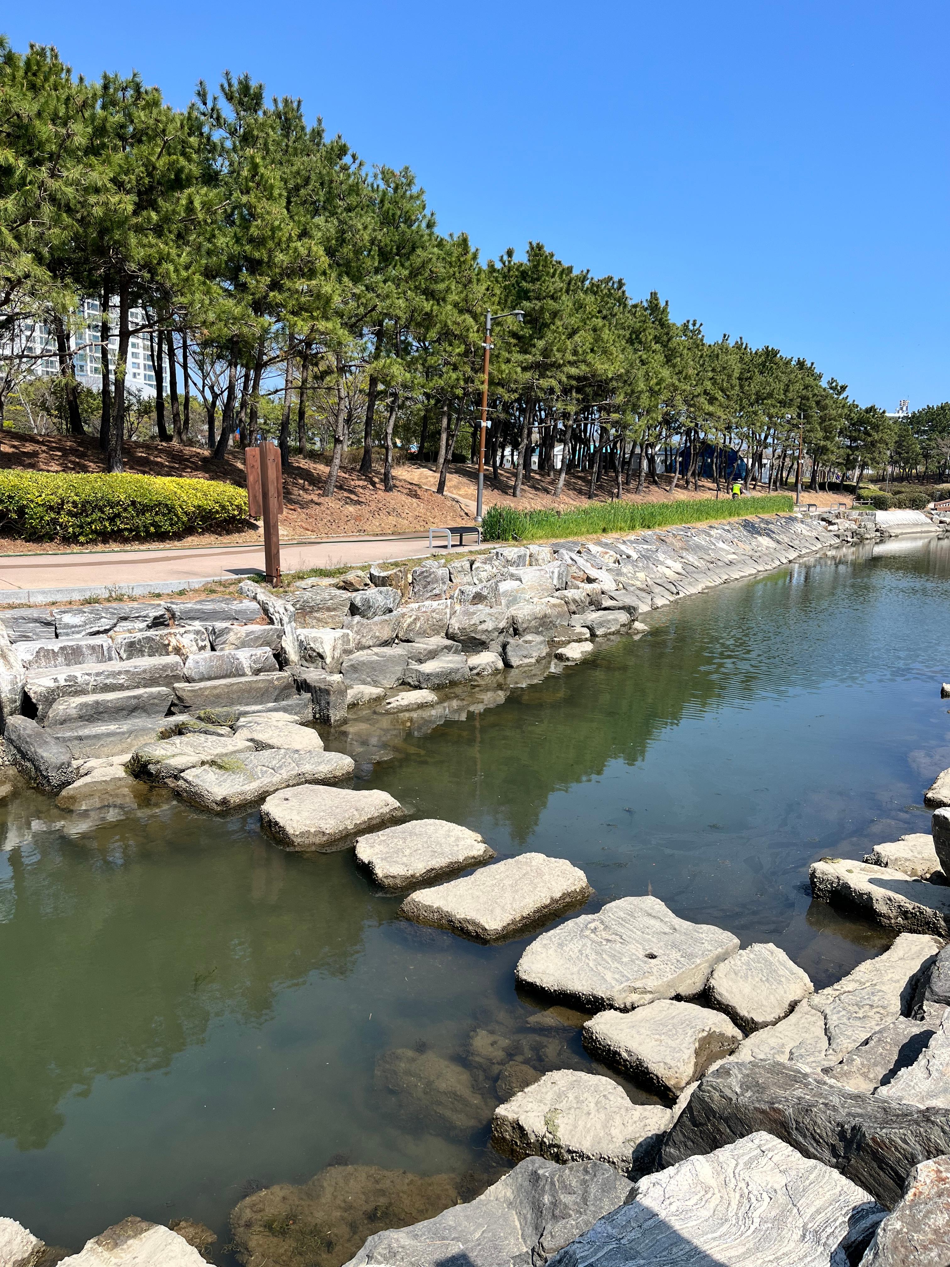 다대포 산책로 돌다리 사진