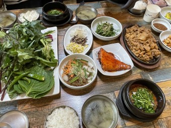 우렁이강된장쌈밥