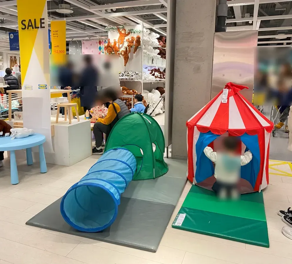 이케아-고양점-쇼룸-어린이-이케아-터널-장난감