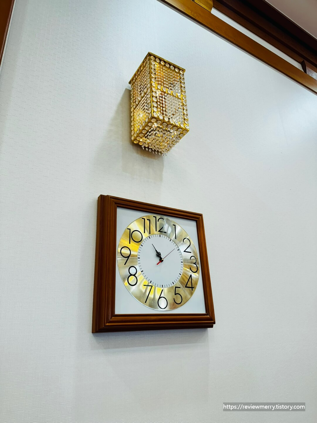 내부 시계, 조명