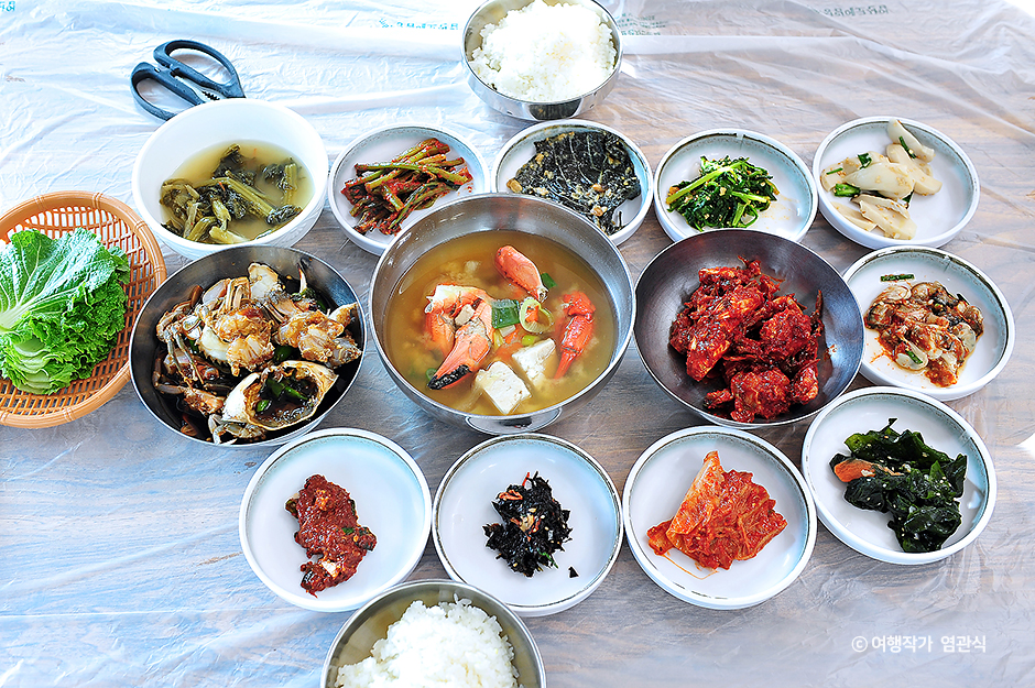 여수 맛집 게장백반 한상 예시 사진
