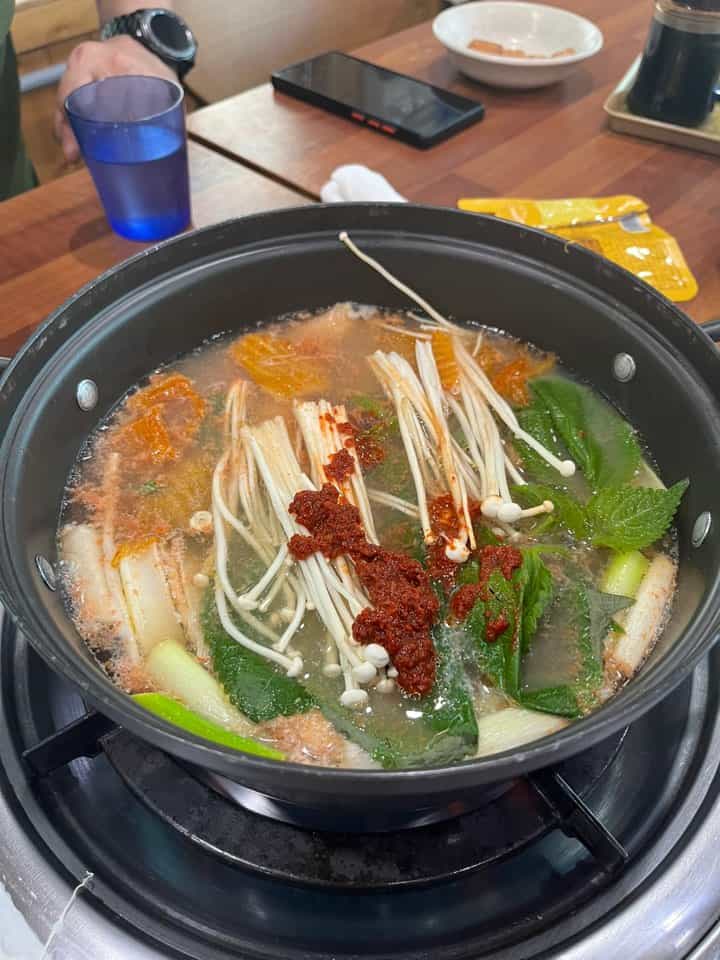 금호송어장 매운탕