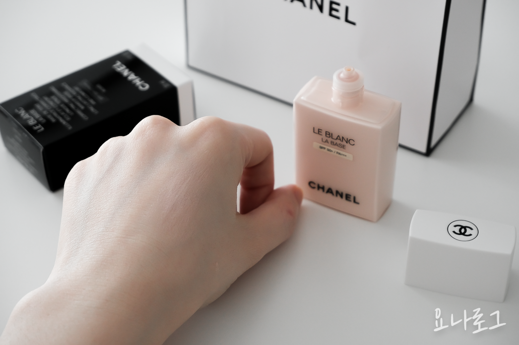 샤넬 샤넬화장품 샤넬메베 샤넬르블랑라베이스 샤넬베이스 샤넬메이크업베이스 메이크업베이스 메이크업베이스추천 봉숭아메베 화장품리뷰 샤넬화장품리뷰 샤넬르블랑베이스 메베추천 쿨톤메베