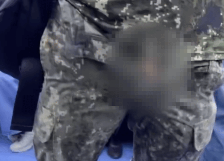 군복 입고 지퍼 내린 남성, 신분당선 &lsquo;충격의 노출&rsquo;‥공연음란죄? 군사법적용?