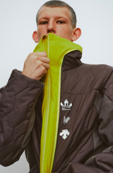 데상트 x 슈프림 콜라보