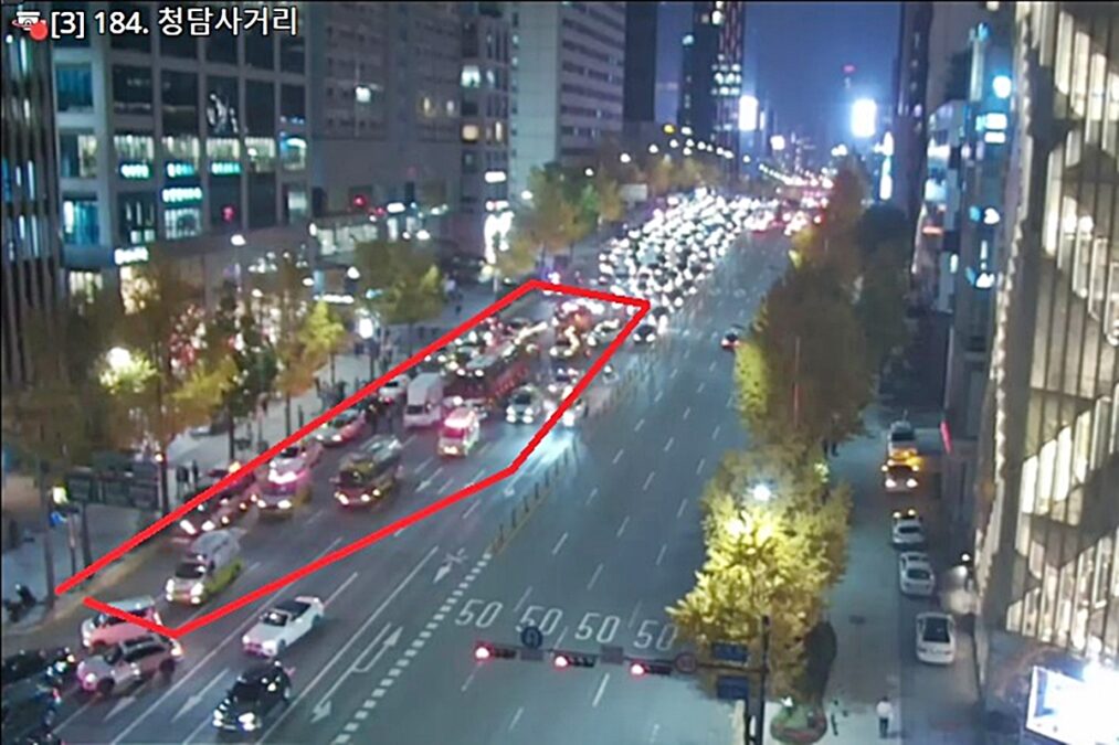 청담사거리 12중 추돌