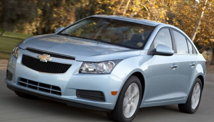 쉐보레 크루즈 중고차 가격 시세표 유지비