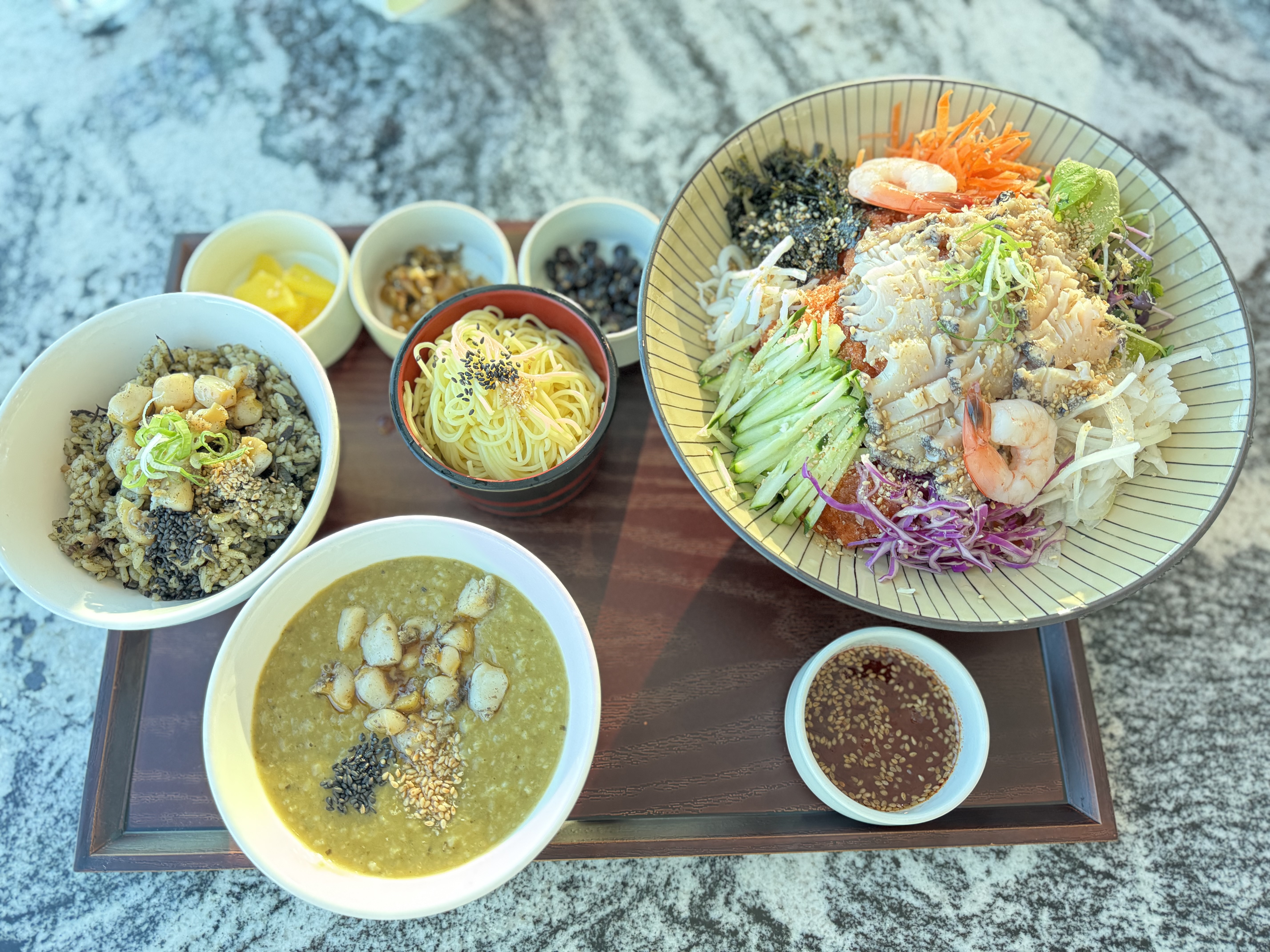 마티에 오시리아 올릭 전복요리