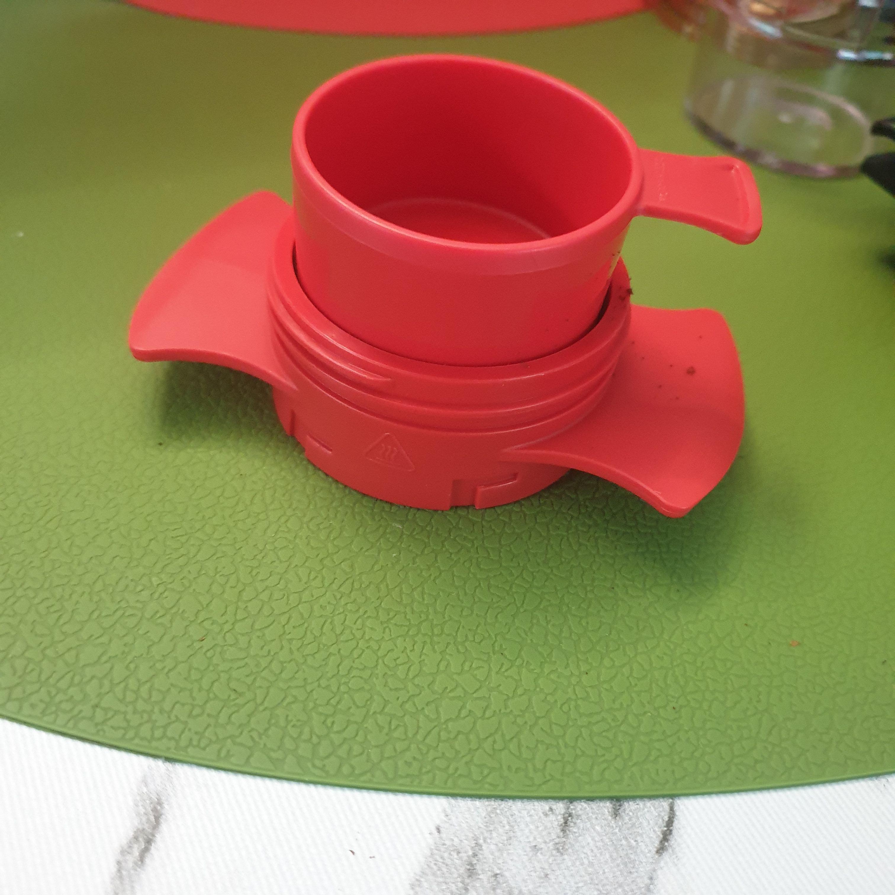 컴프레소로 아이스 아메리카노 만들기_원두 담기_탬핑하기