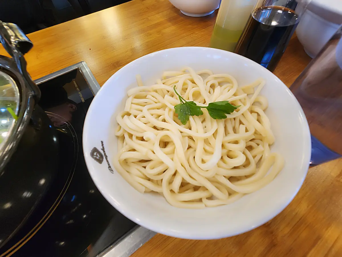 동촌샤브칼국수-일산-본점-칼국수-2인분-푸짐한-음식-양