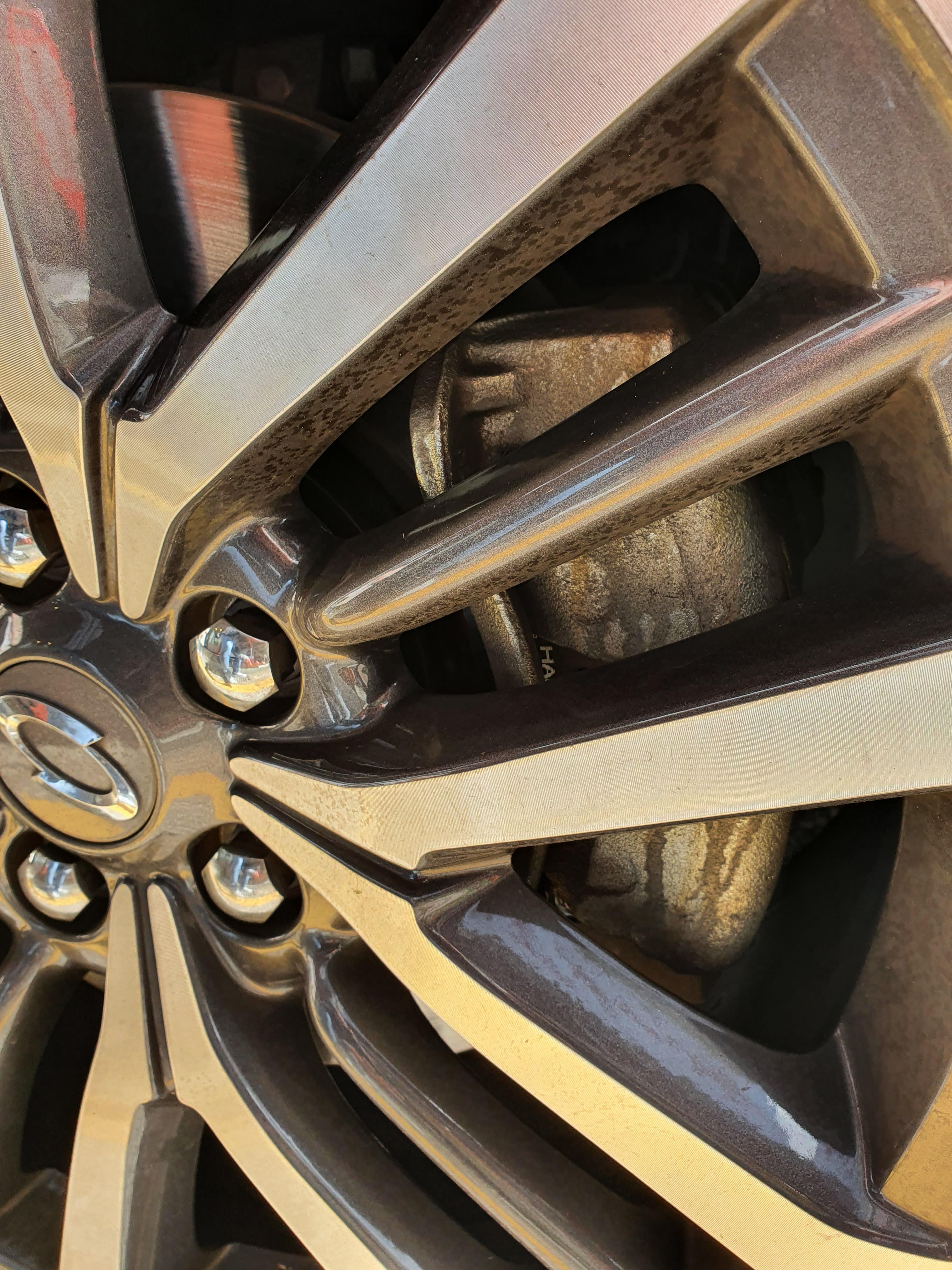 SM7 브레이크 패드 하드론 으로 교체완료