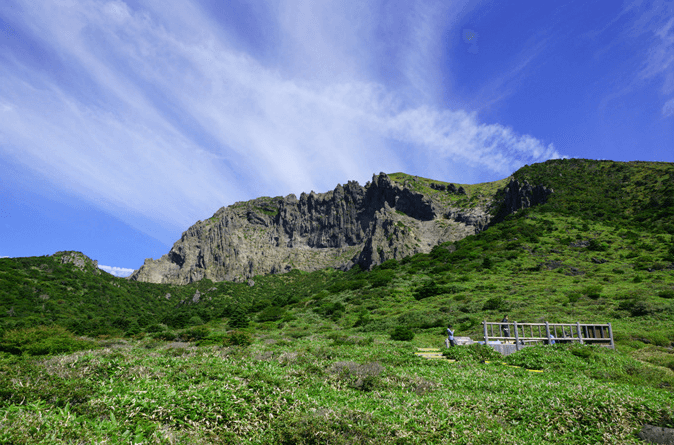 2025년 한라산 등반 예약제 완화! 진달래밭&middot;삼각봉 자유 입산 가능