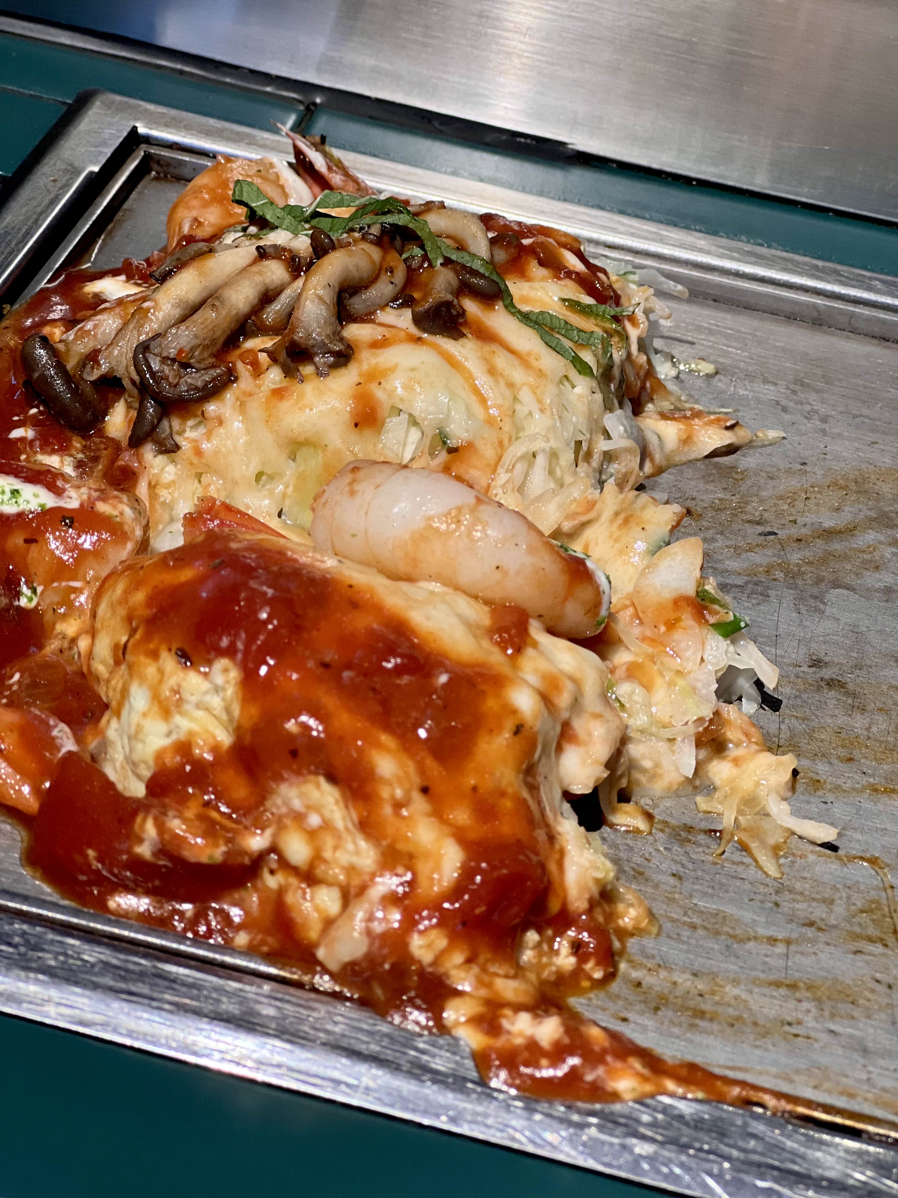 홍대 우와 토마토 치즈 새우 오코노미야끼 이거 왠지 해장도 될듯