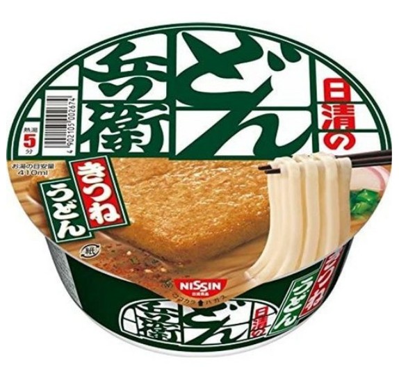 일본의 간편식 키츠네 우동의 이미지