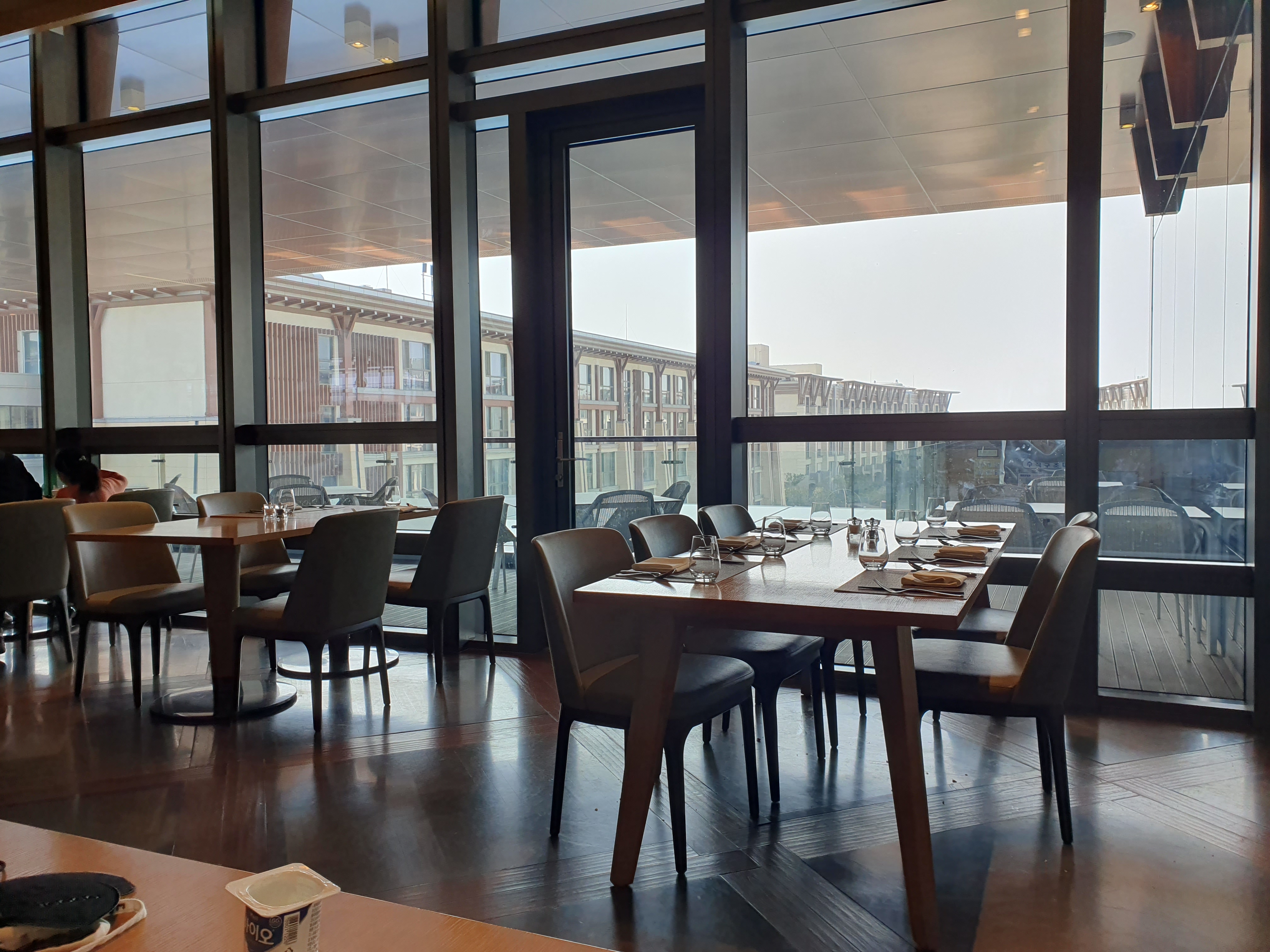 신화월드 메리어트 조식 뷔페 테이블