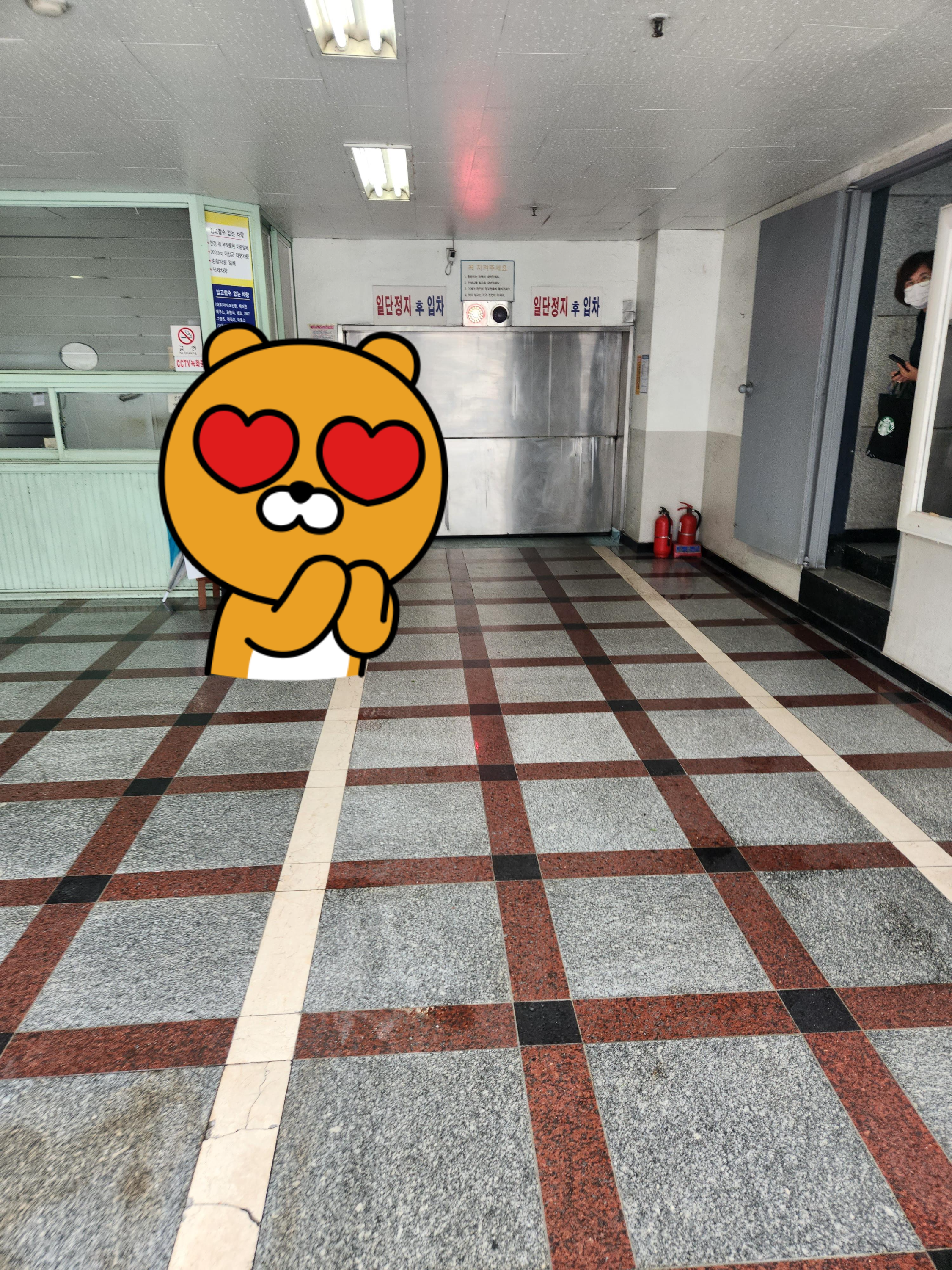 명륜진사갈비 주례점 주차장