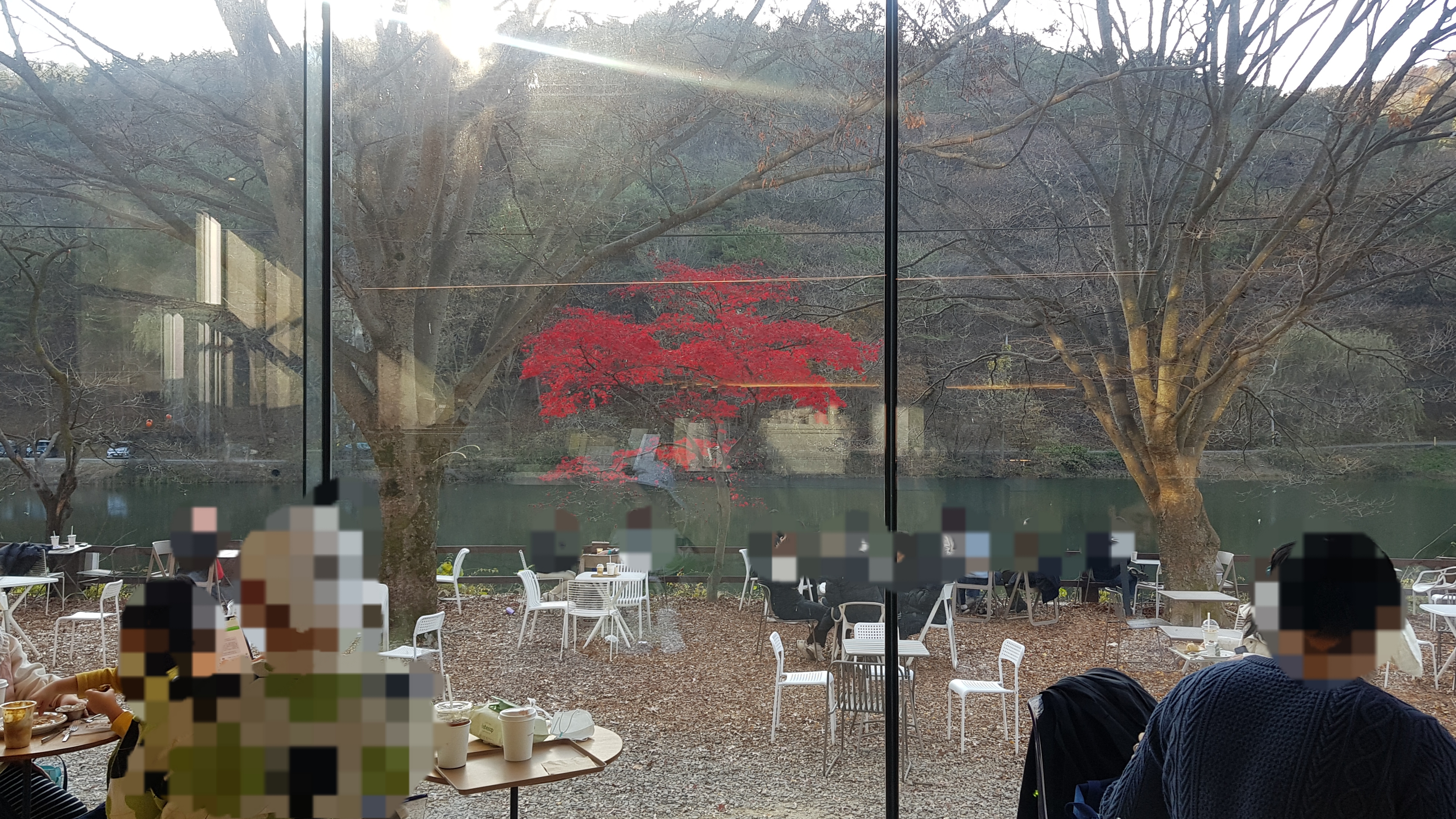 엔학고레 1층 내부