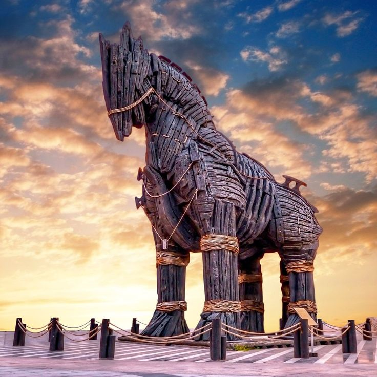 트로이의-몰락-트로이목마