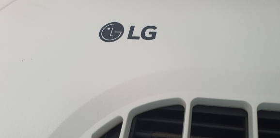 LG-로고가-들어간-에어컨