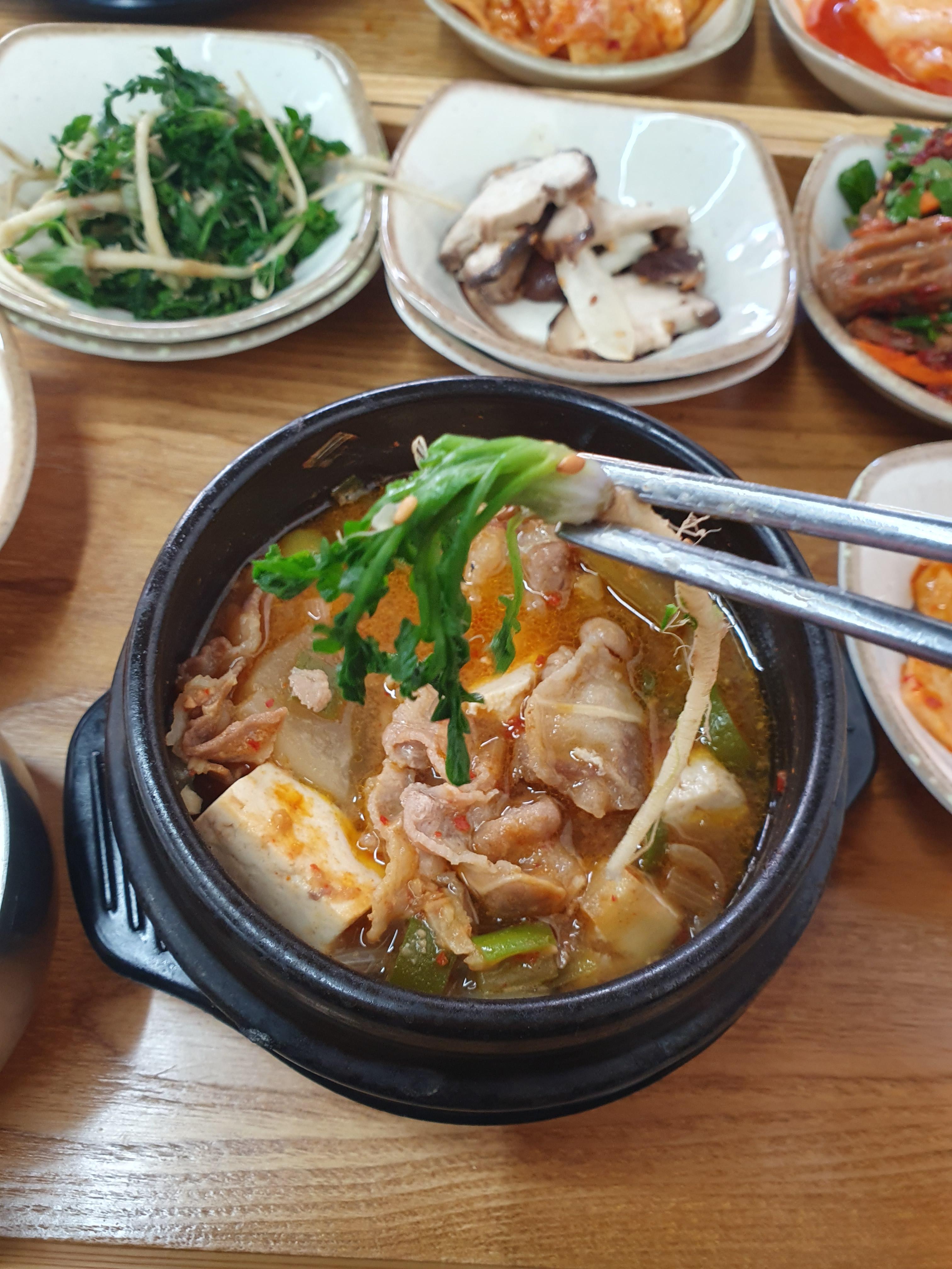 대전 백반 맛집 한끼밥상 냉이나물 맛있어~ 봄의 향기가 느껴짐