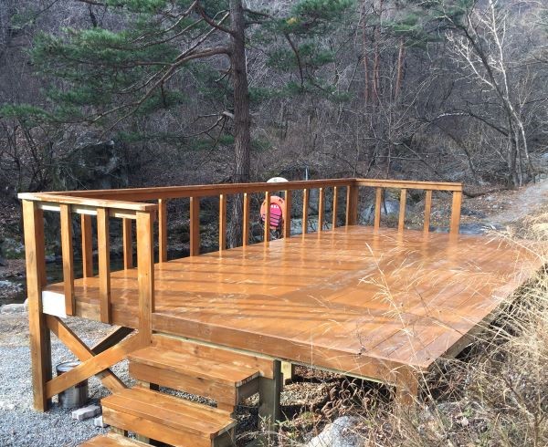 솔내음캠핑장_데크사이트