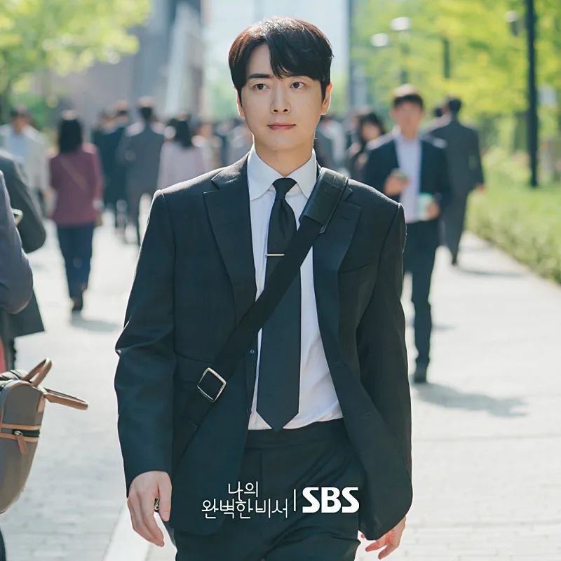 나의 완벽한 비서에서 유은호 역을 맡은 이준혁