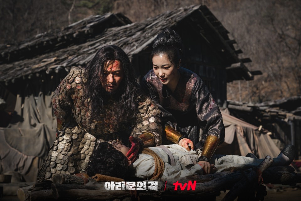 아록을 찾은 타곤과 태알하