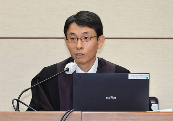 우인성 부장판사