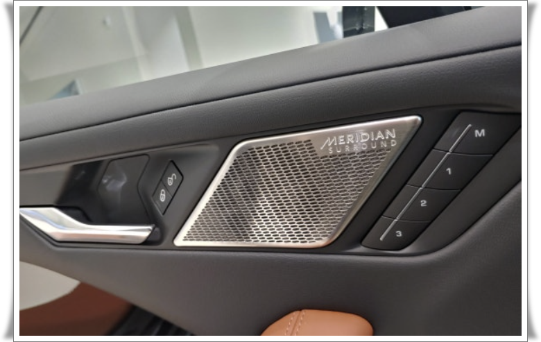 재규어 I페이스 메모리 버튼 위치