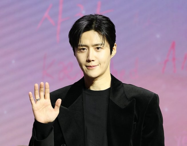 김선호 탈세 의혹 좀 뜨겠다 하면 논란이