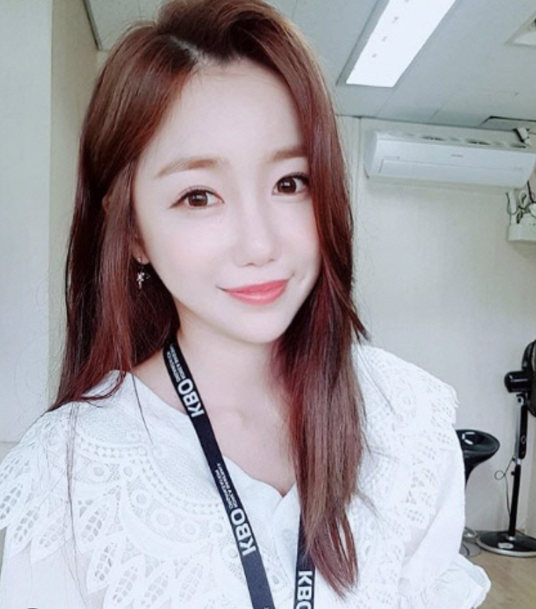 박서휘 아나운서 인스타그램 셀카