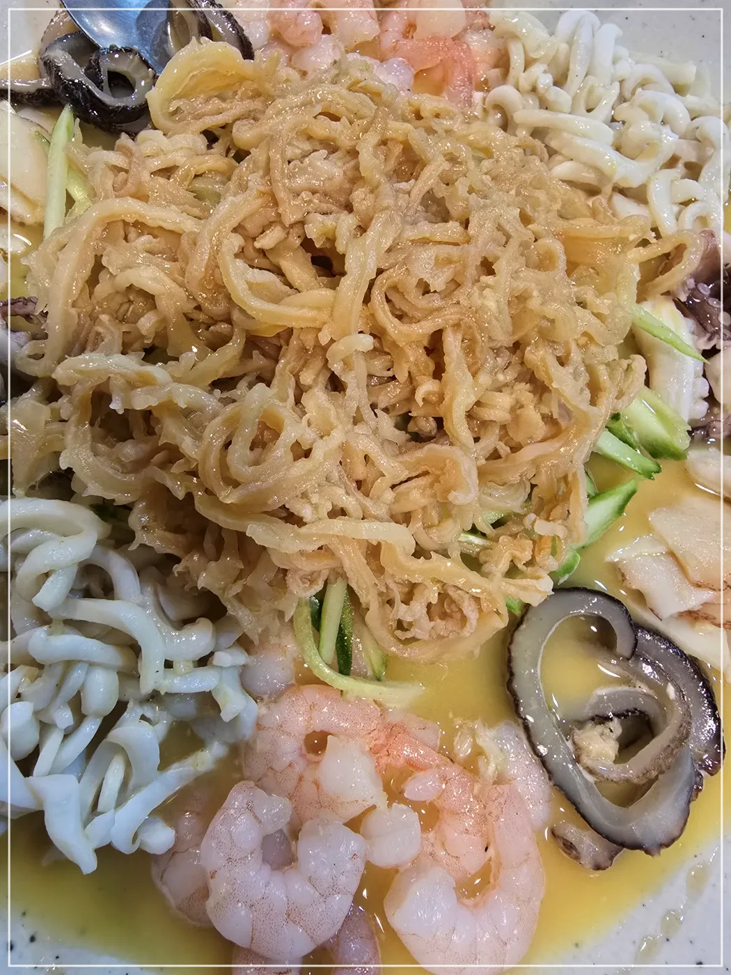 양장피-해파리-오징어-문어-조개-오이-톡쏘는 맛