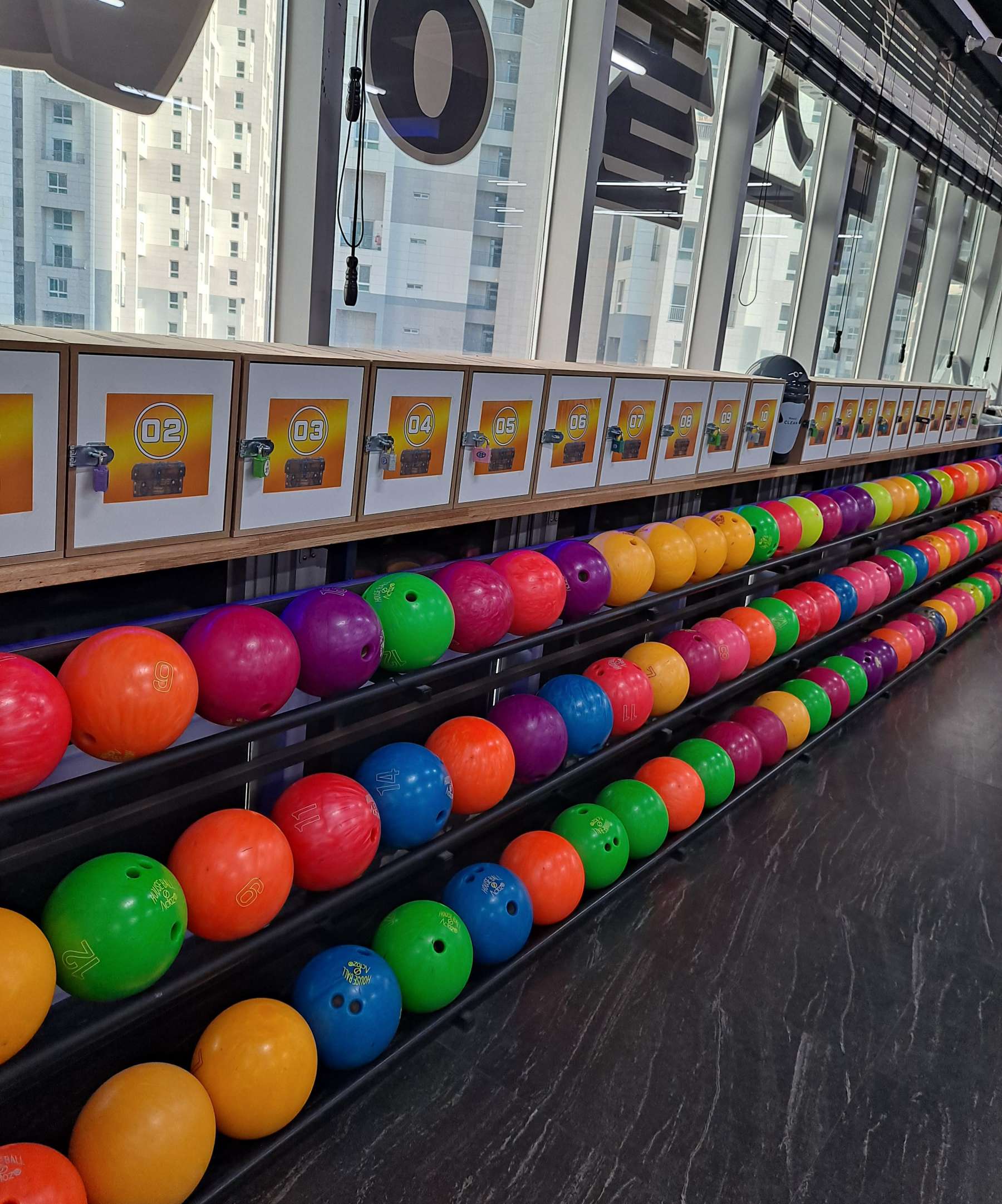 파운드별 하우스볼