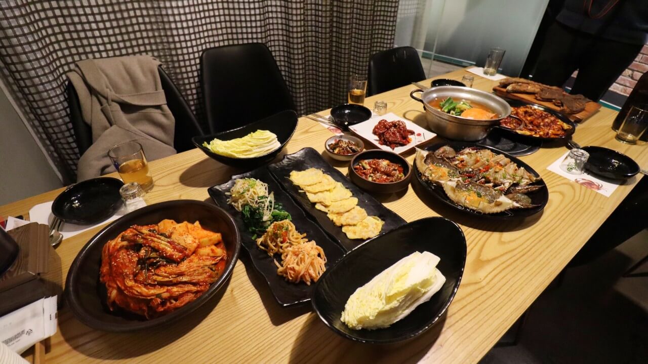 토밥즈 토요일은 밥이 좋아 간장게장 용산 맛집