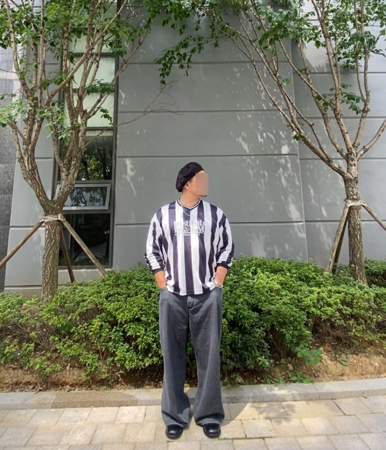 데일리룩('26. 8. 29.)밀리어네어햇 빈티지 헌팅캡 베레모, 필루미네이트 지브라 유벤투스 델피에로 티셔츠, 그리너리크리드 와이드 데님팬츠, 킨치 SHOWER 808 더비슈즈