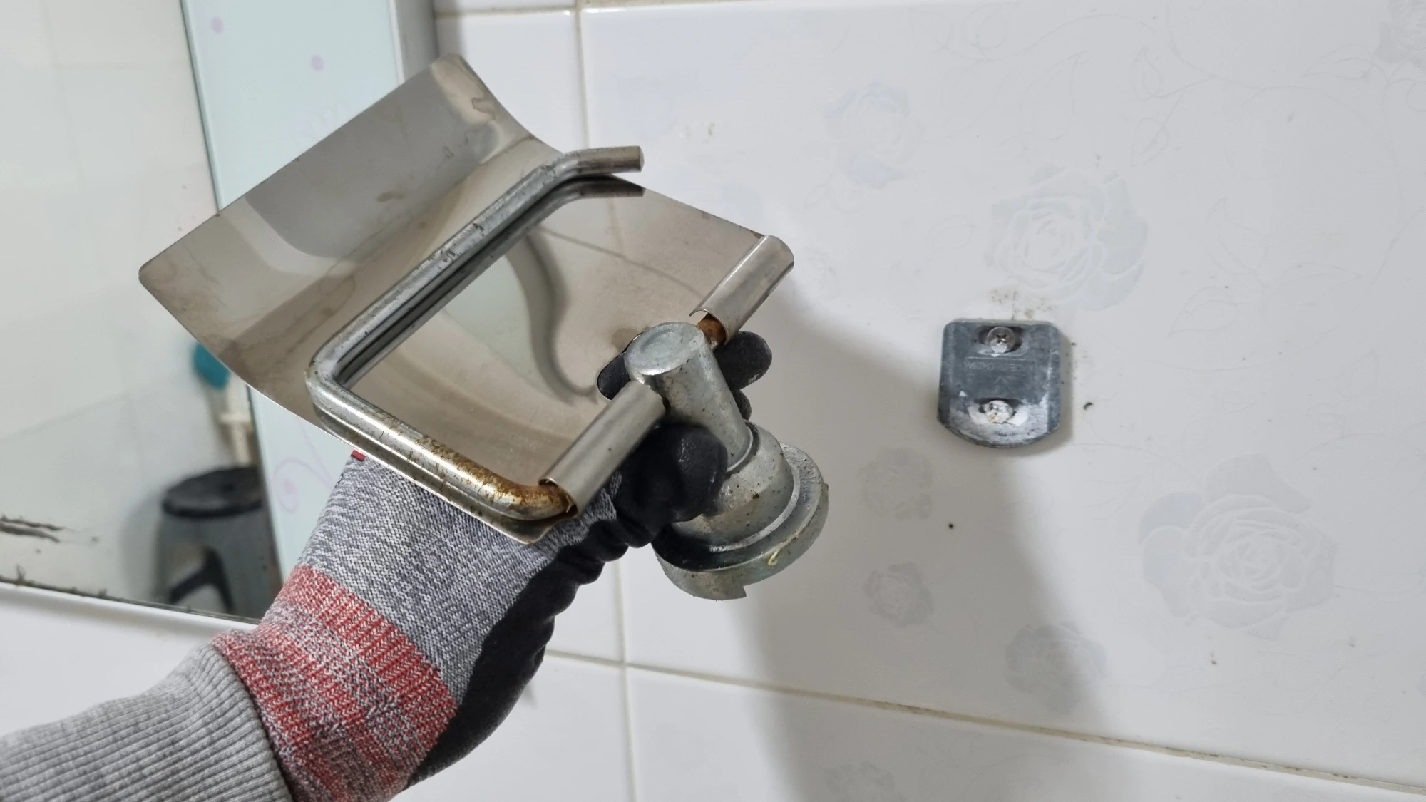 휴지걸이 뗀 모습