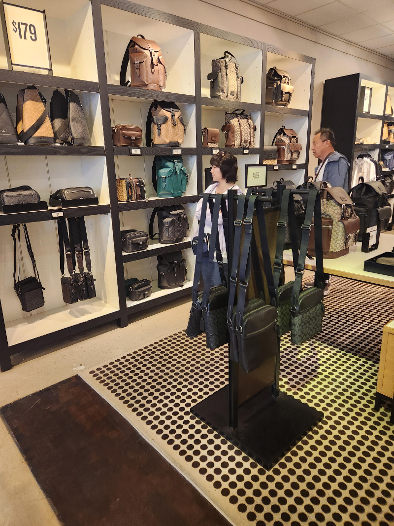 하와이 와이켈레 프리미엄 아울렛 코치 맨즈