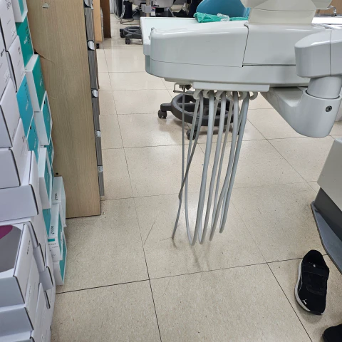 양산부산대학교 치과병원 진료실 내부-대기중