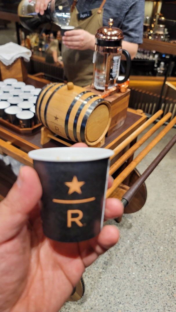 스타벅스-기프티콘-결제후-잔액적립-그리팅카드-신규발급-리워드자동가입-실물카드-모바일카드-사용방법안내